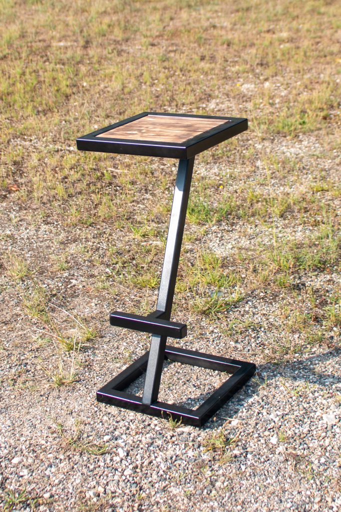 Tabouret en bois et fer design