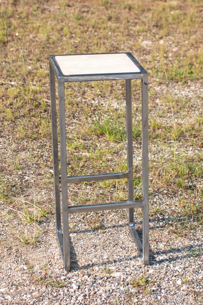 Tabouret design en bois et fer